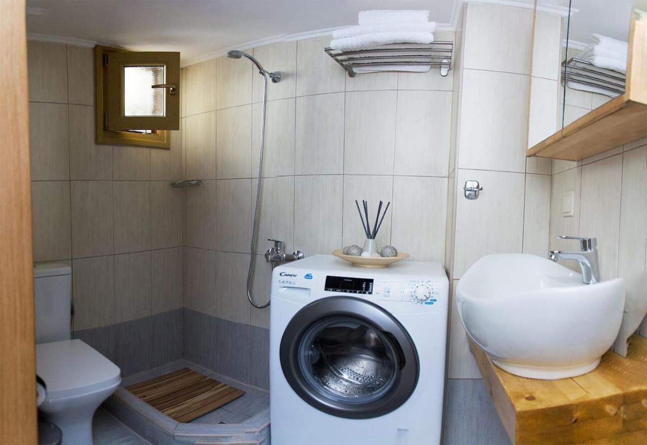 Quiet Urban Studio With Private Backyard Салоники Экстерьер фото